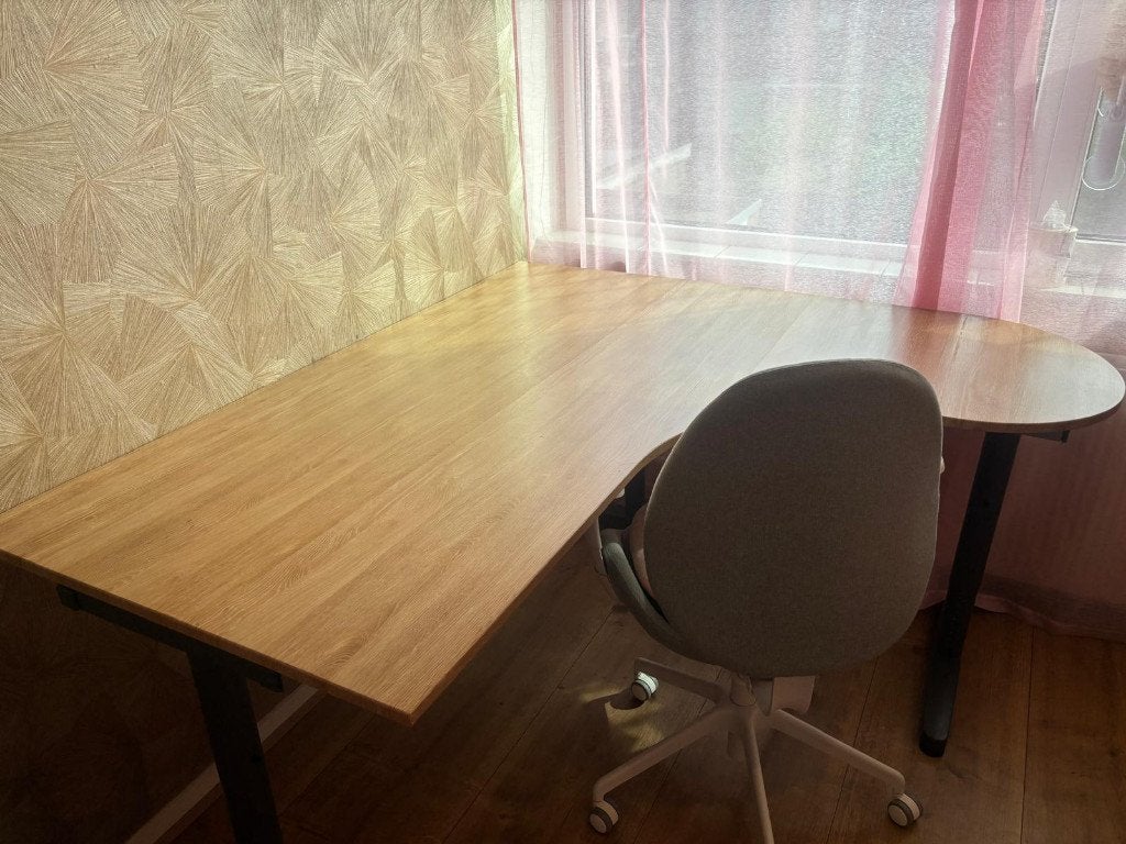 Hoekbureau (Galant) met verstelbare poten en verlengstuk, Ophalen, Gebruikt, In hoogte verstelbaar, Hoekbureau