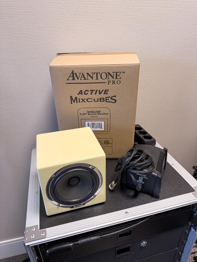 AVANTONE PRO MIXCUBE (ACTIVE), Overige merken, Nieuw, Ophalen of Verzenden, 60 tot 120 watt