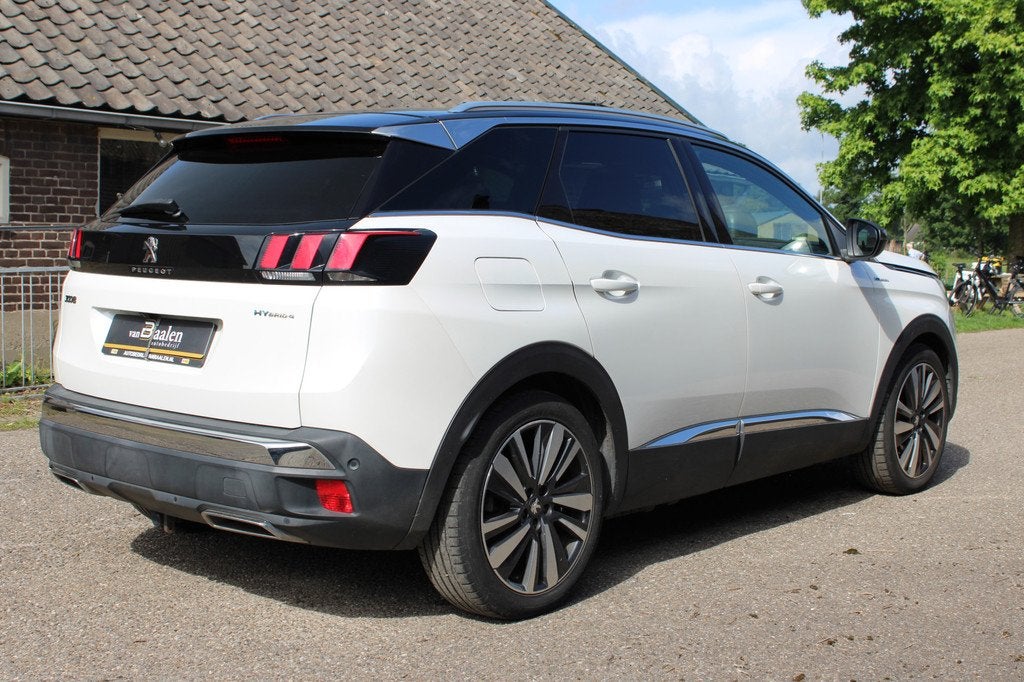 Peugeot 3008 1.6 HYbrid4 300 GT Avantage SOh 94,8% PHEV PANO, Automaat, 4 cilinders, Leder en Stof, Wit