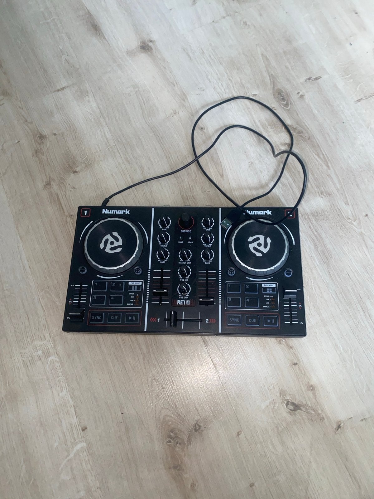 Numark Party Mix DJ-controller, Ophalen of Verzenden, Zo goed als nieuw, Dj-set, Numark