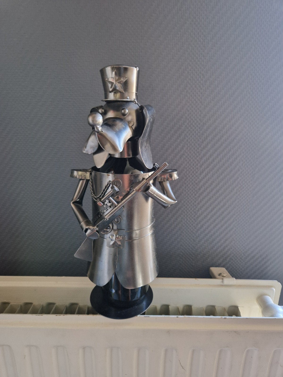 Metalen flessenhouder in vorm van een jachthond, Overige stijlen, Nieuw, Ophalen of Verzenden, Metaal