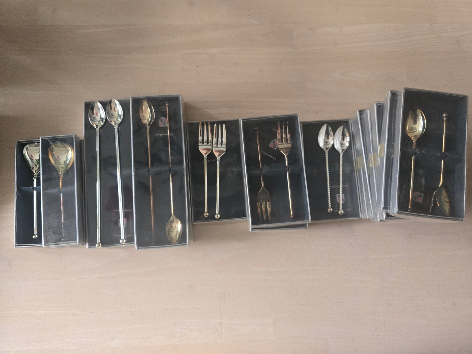 Diverse verzameling zilverkleurig en goudkleurig bestek, Antiek en Kunst, Ophalen of Verzenden