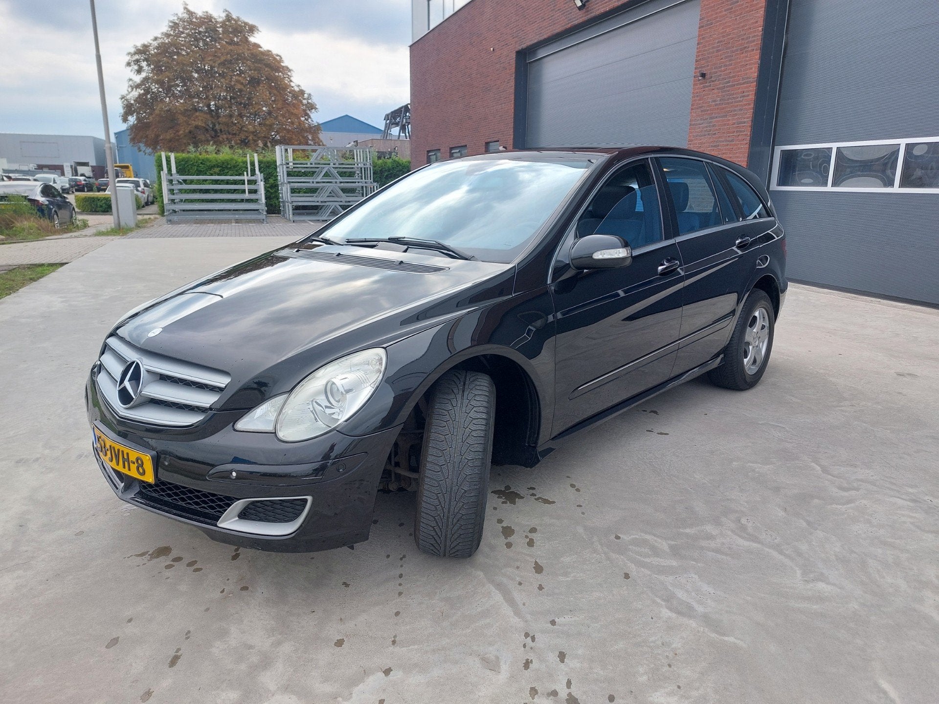 Mercedes-Benz R-klasse 350 4-Matic 6 persoons Schuifdak trek, Auto's, Zwart, 138 €/maand, Leder en Stof, Zwart