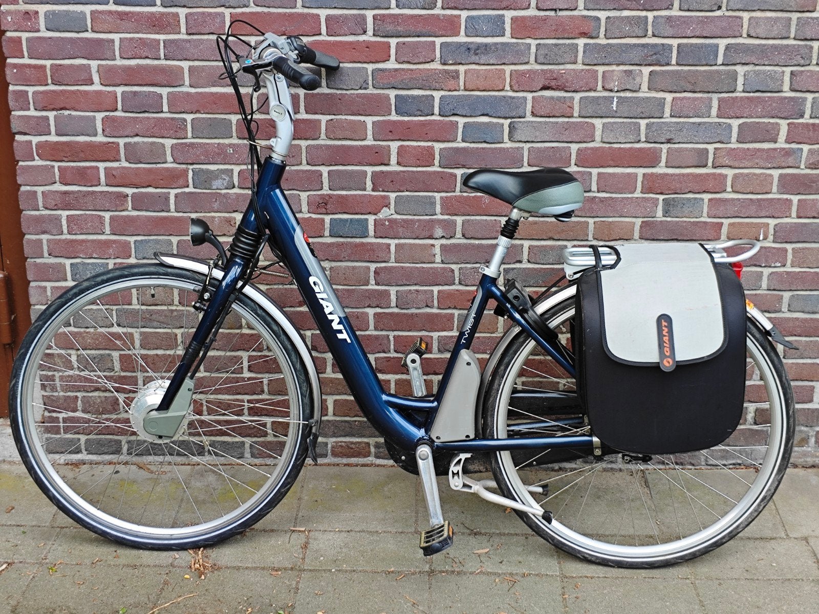 Giant Twist Elektrische, Ophalen, Minder dan 30 km per accu, Gebruikt, Giant