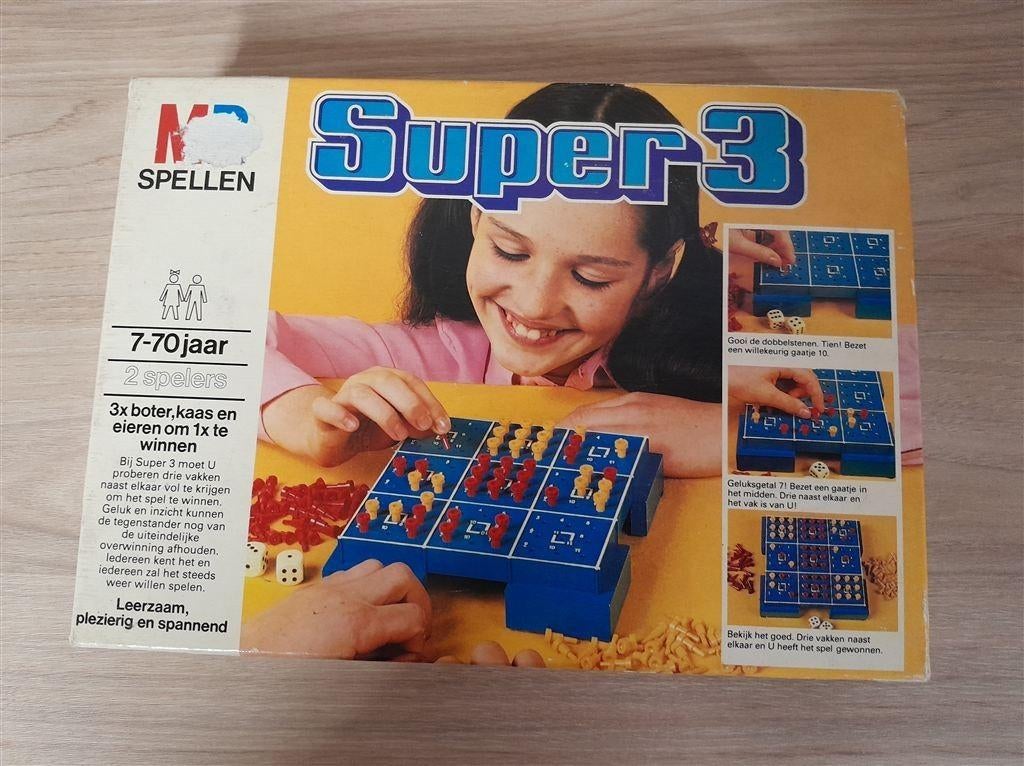 Super 3 - s1785, Hobby en Vrije tijd, Gezelschapsspellen | Bordspellen, Ophalen of Verzenden, Zo goed als nieuw