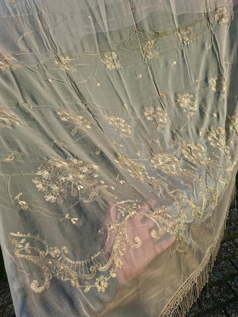 Antieke vitrage met bloemetjes, Antiek en Kunst, Antiek | Kleden en Textiel, Ophalen of Verzenden