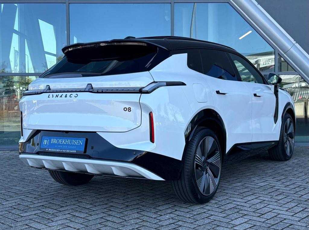 Lynk & Co 08 1.5 More 200km Range 345pk Panoramadak / 360 Ca, Auto's, Lynk & Co, Zwart, Verwarming stoelen achter, Wit, Bedrijf