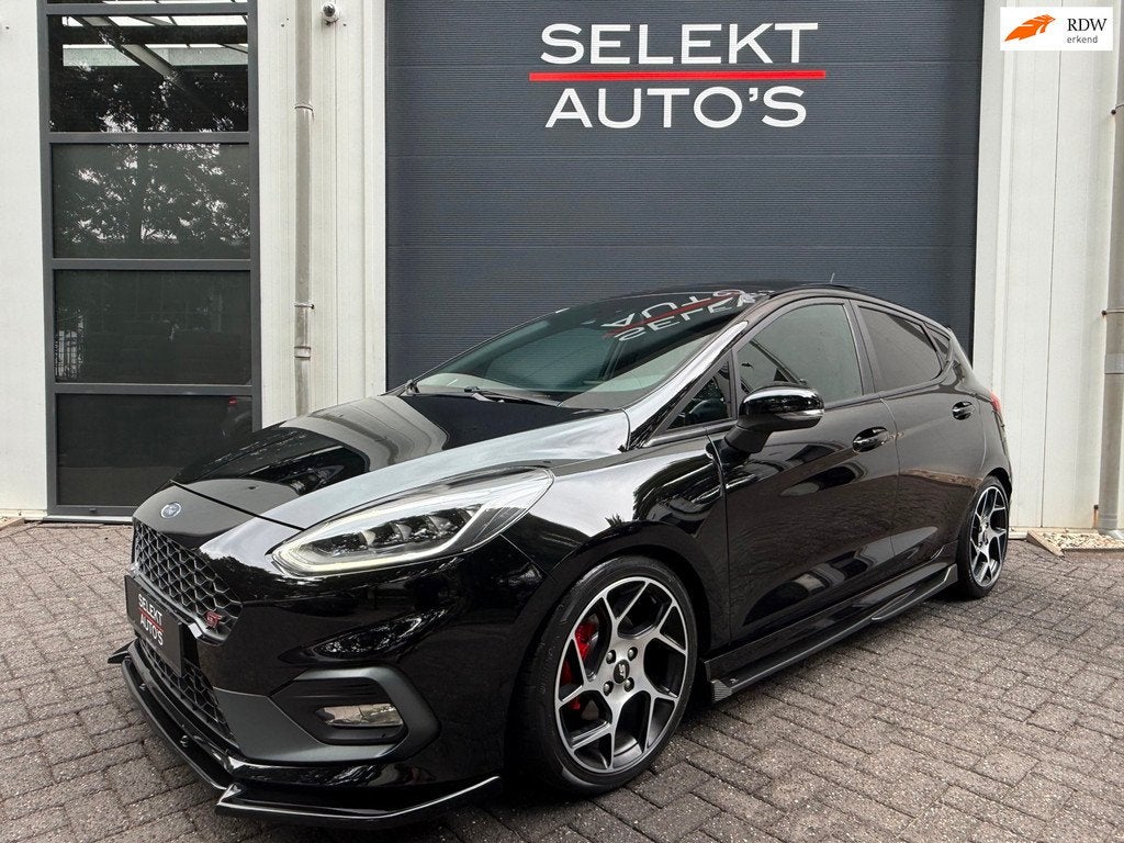 Ford Fiesta 1.5 EcoBoost ST-3 Performance 200 Pk Pano/Launch, Auto's, Ford, Voorwielaandrijving, Stof, Zwart, 1188 kg