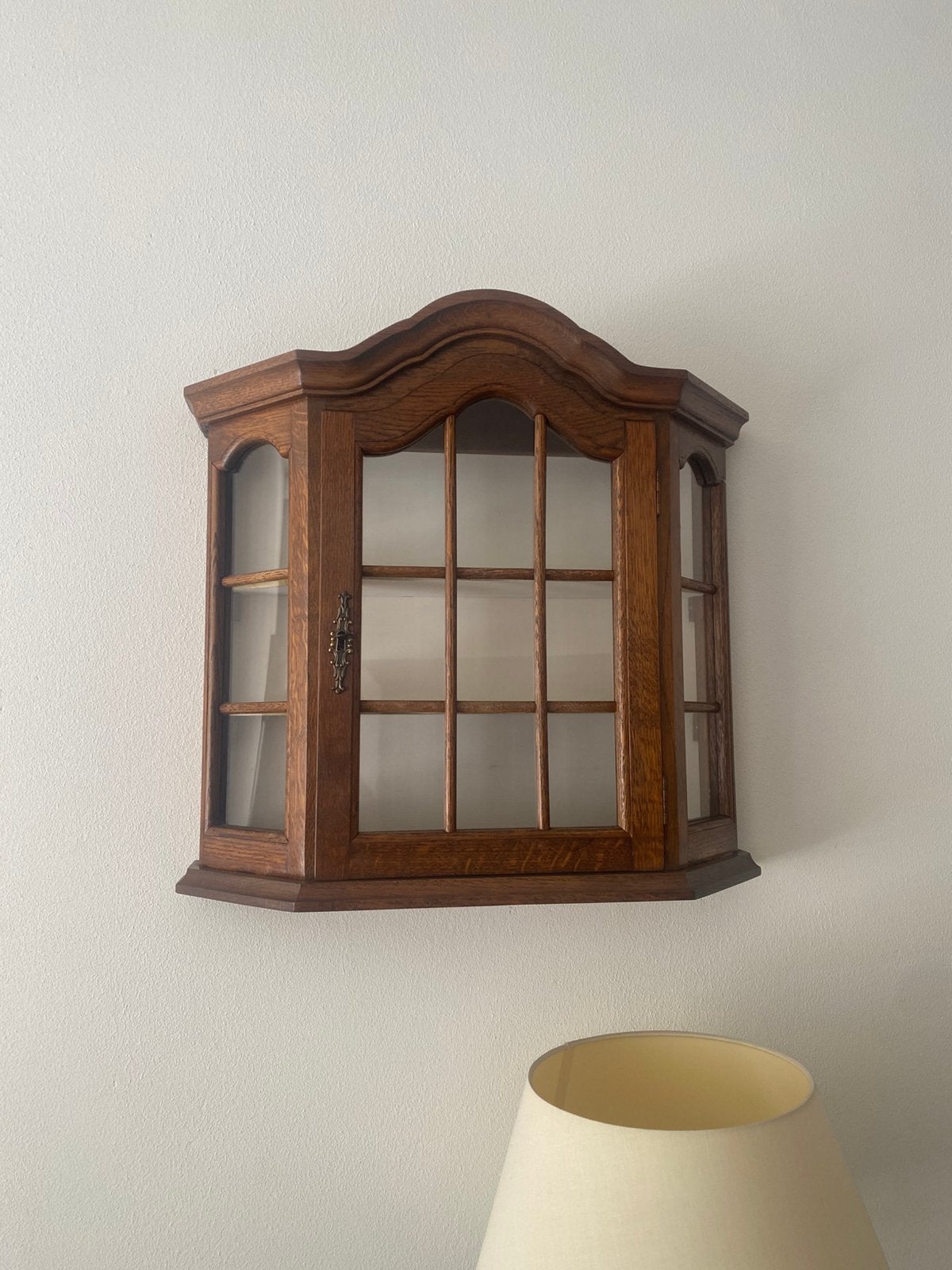 Leuk vitrine kastje, Huis en Inrichting, Ophalen, Gebruikt, 50 tot 100 cm, Minder dan 100 cm