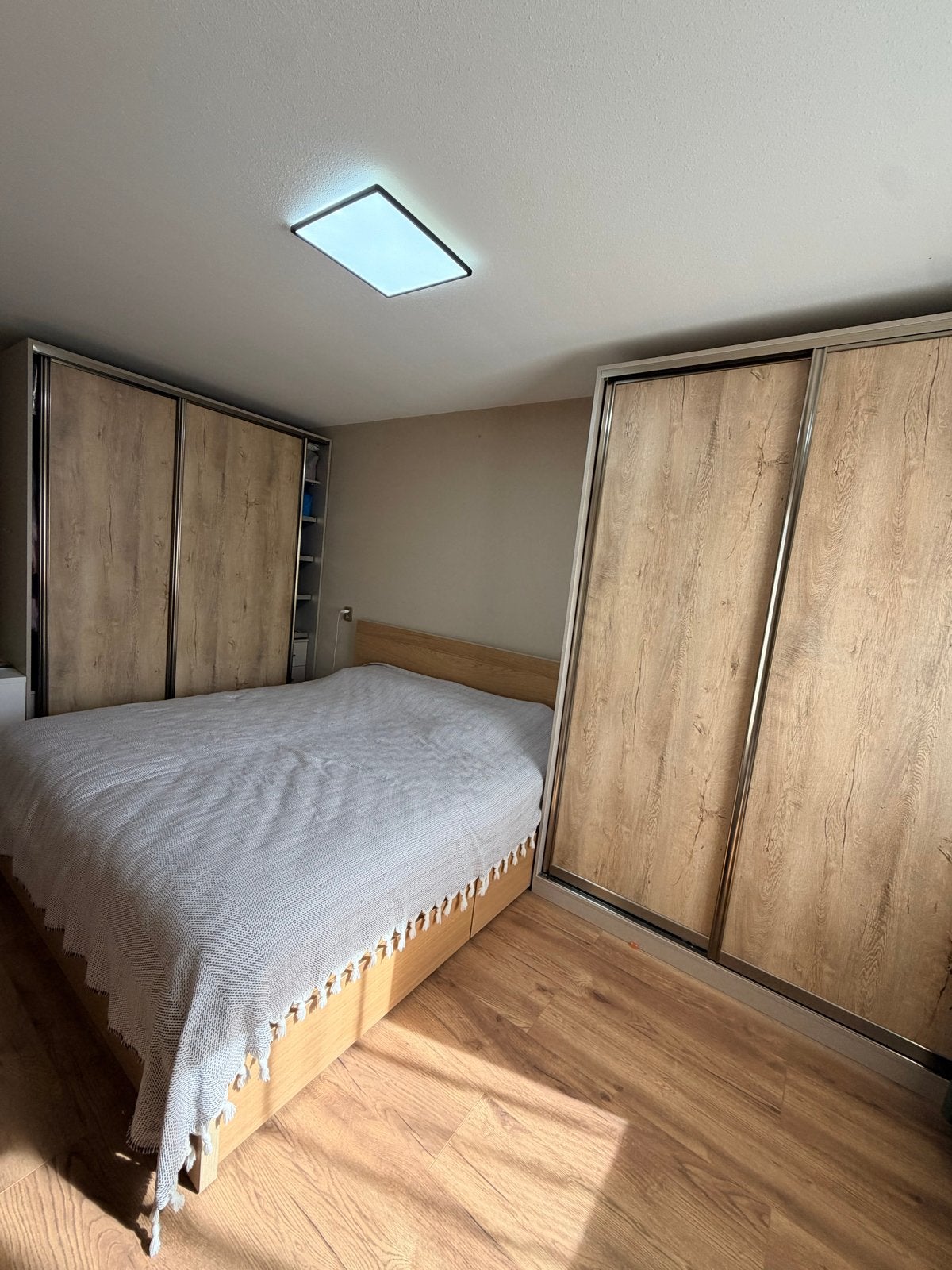 Complete slaapkamer: tweepersoonsbed en twee kasten, Ophalen, Zo goed als nieuw, Tweepersoons
