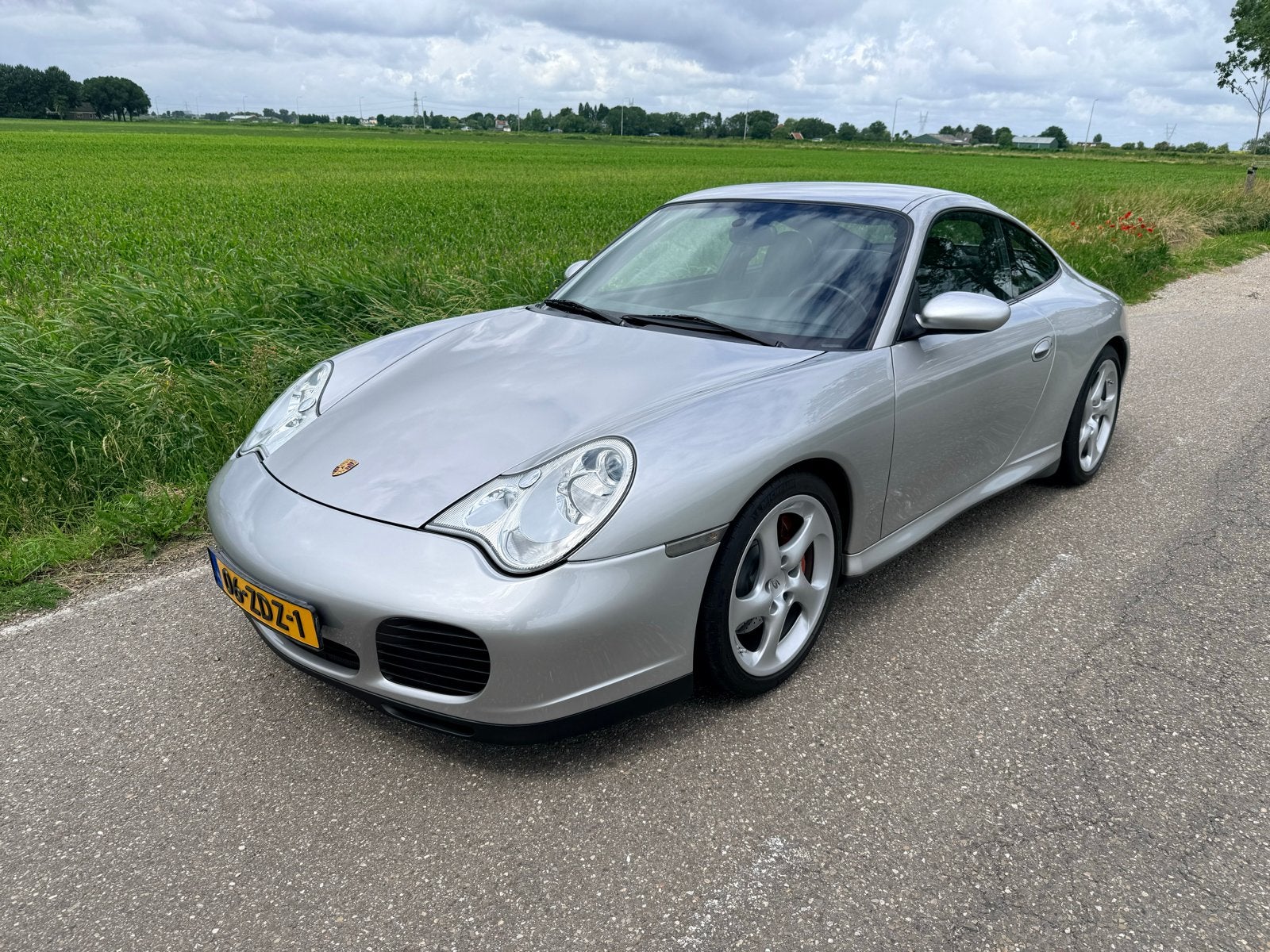 Porsche 2002 Grijs, Auto's, Porsche, Particulier, Benzine, Coupé, Geïmporteerd, Zilver of Grijs, Zwart, Leder, Vierwielaandrijving