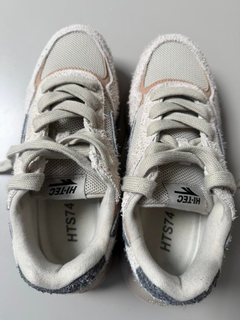 Hi tec sneakers maat 38, Kleding | Dames, Schoenen, Beige, Ophalen of Verzenden, Sneakers of Gympen, Zo goed als nieuw