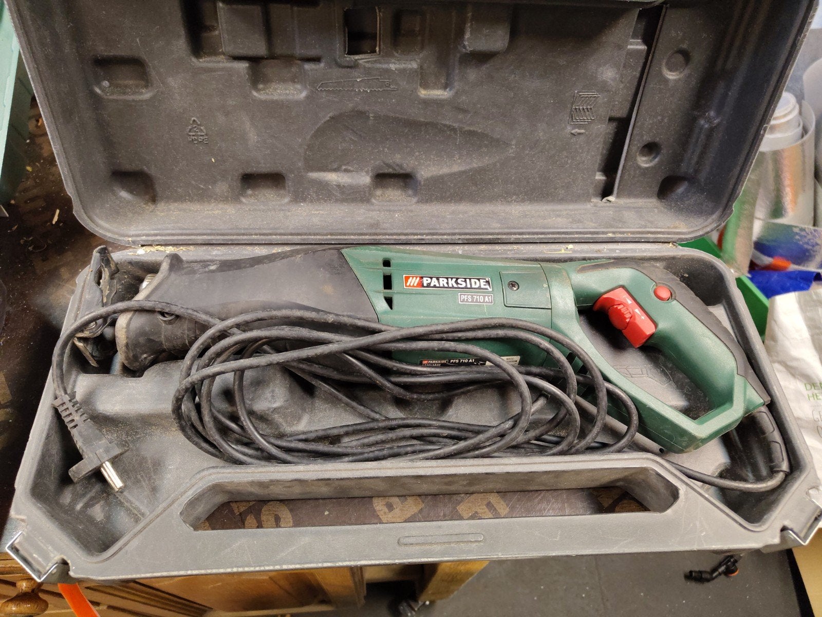 Parkside PFS 710 A1 reciprozaag (zonder zaagjes), Doe-het-zelf en Verbouw, Gereedschap | Zaagmachines, Gebruikt, 70 mm of meer
