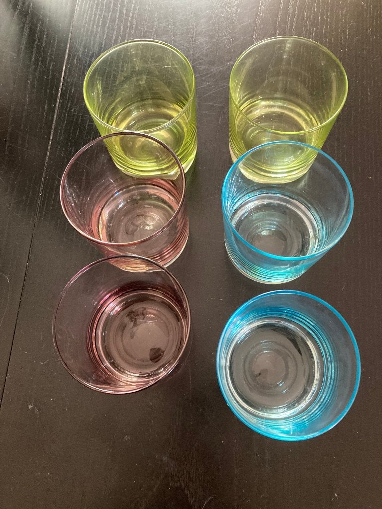 Waterglazen in 3 verschillende kleuren 6 stuks, Ophalen of Verzenden, Nieuw, Frisdrankglas