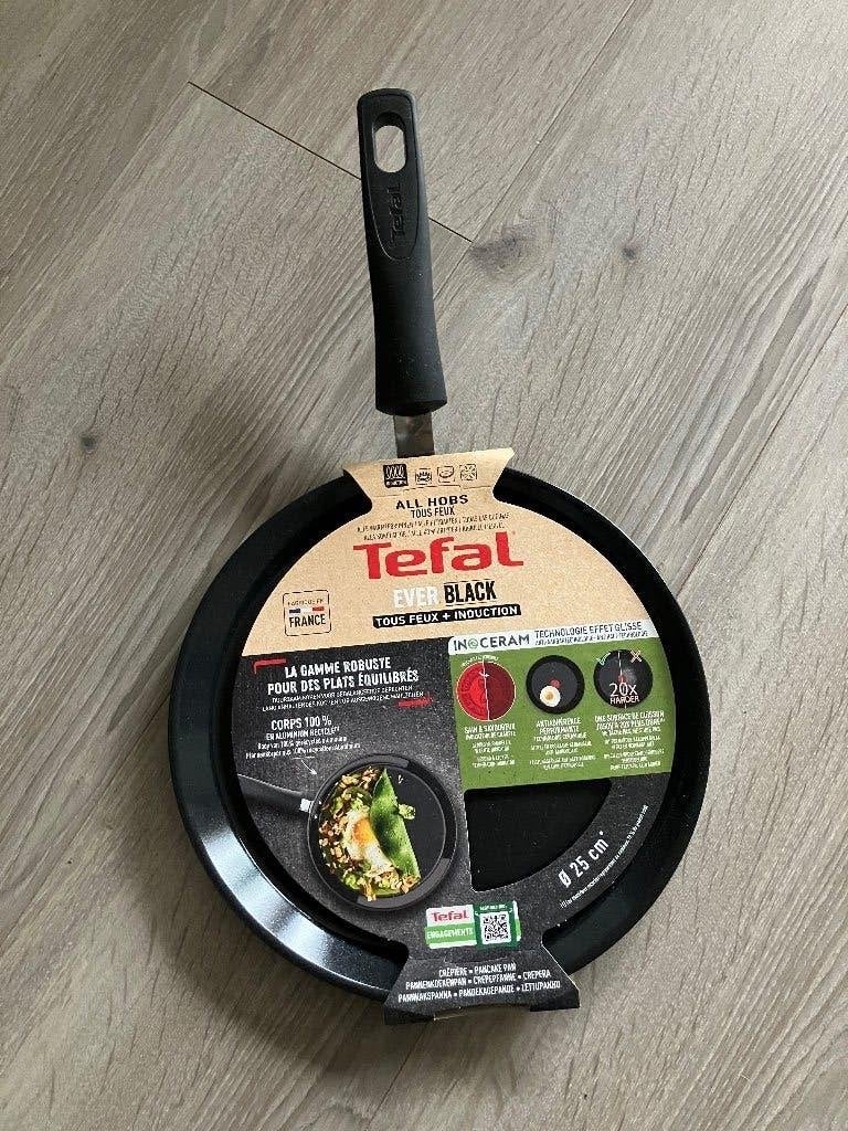 Tefal pannenkoekenpan 25 cm nieuw, Ophalen of Verzenden, Nieuw, Aluminium