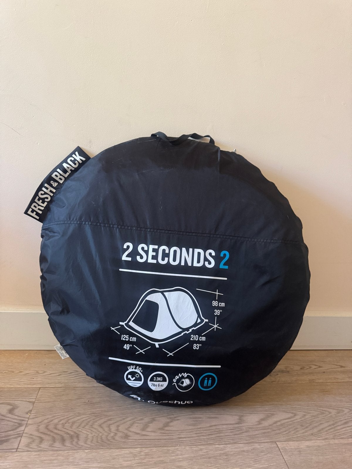Quechua 2 Seconds 2 Fresh & Black tent, Ophalen, Zo goed als nieuw, Tot en met 2