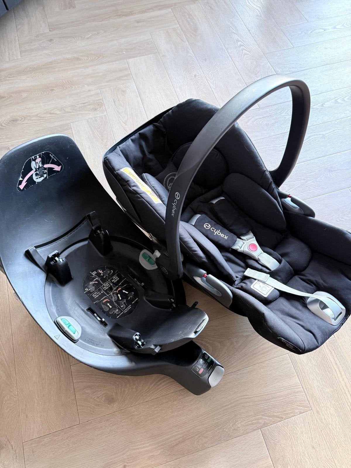 Cybex Cloud Z autostoel met draaibaar onderstel - Zwart, Slaapstand, Zo goed als nieuw, Isofix, 0 t/m 13 kg
