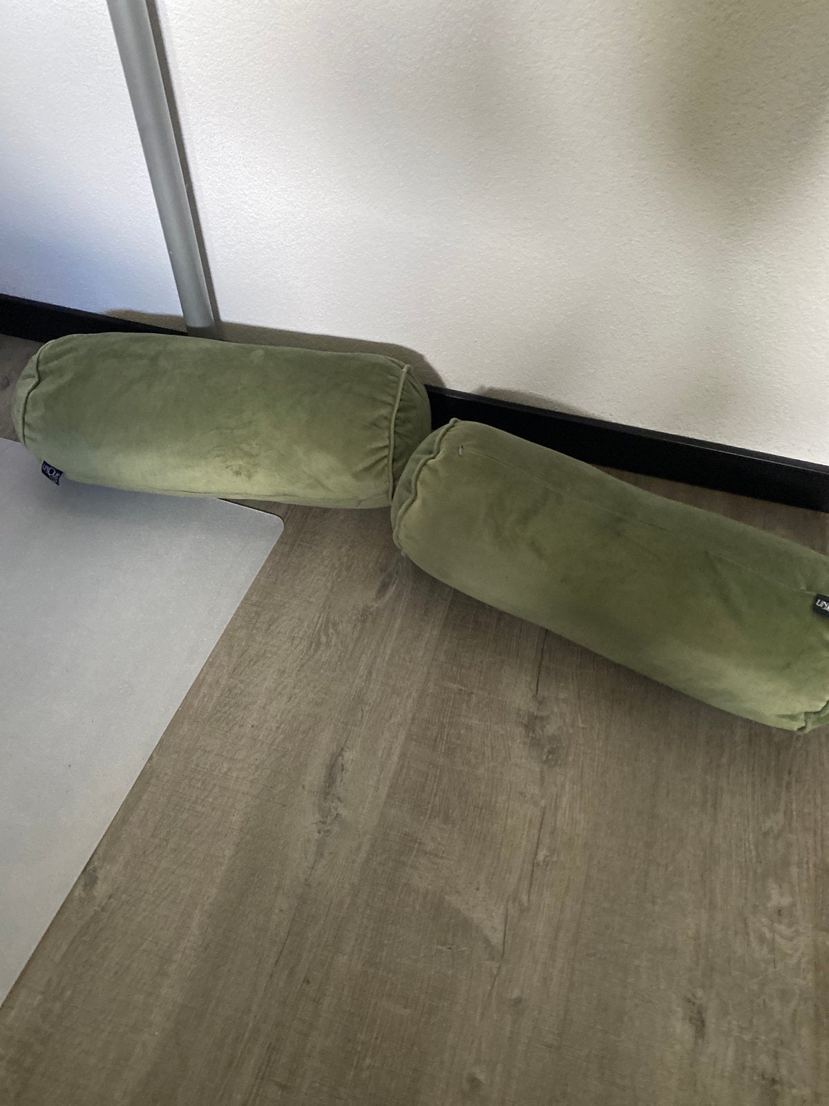 Set van 2 groene rolkussens - Zo goed als nieuw, Ophalen of Verzenden, Zo goed als nieuw, Rolkussen, Cilindervormig
