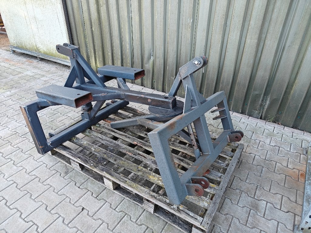 frame met driepunts en lepelaansluiting, Ophalen, Gebruikt