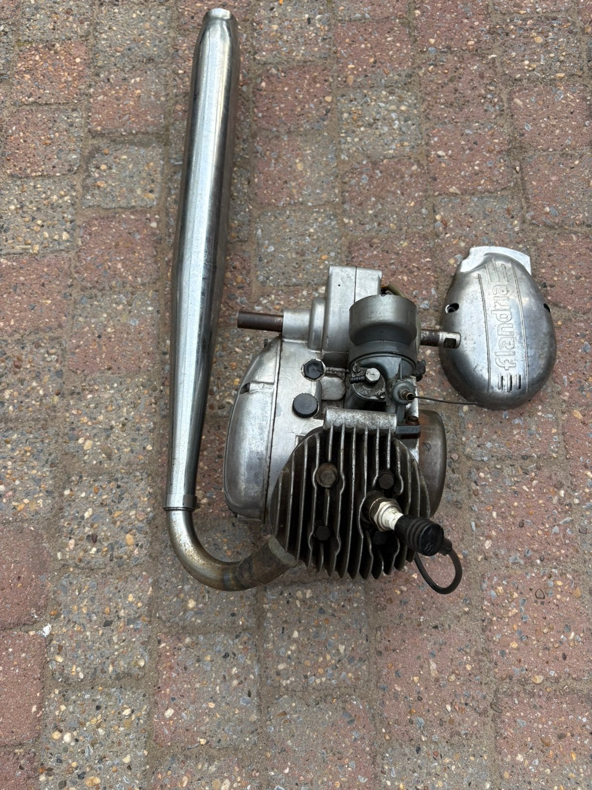 FLANDRIA motorblok, Ophalen of Verzenden, Gebruikt, Uitlaat