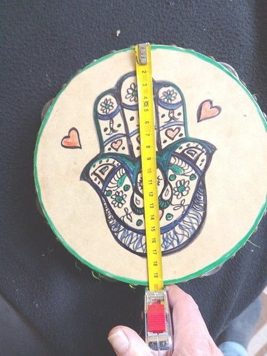 Mooie handgemaakte tamboerijn met Hamsa hand, Ophalen of Verzenden
