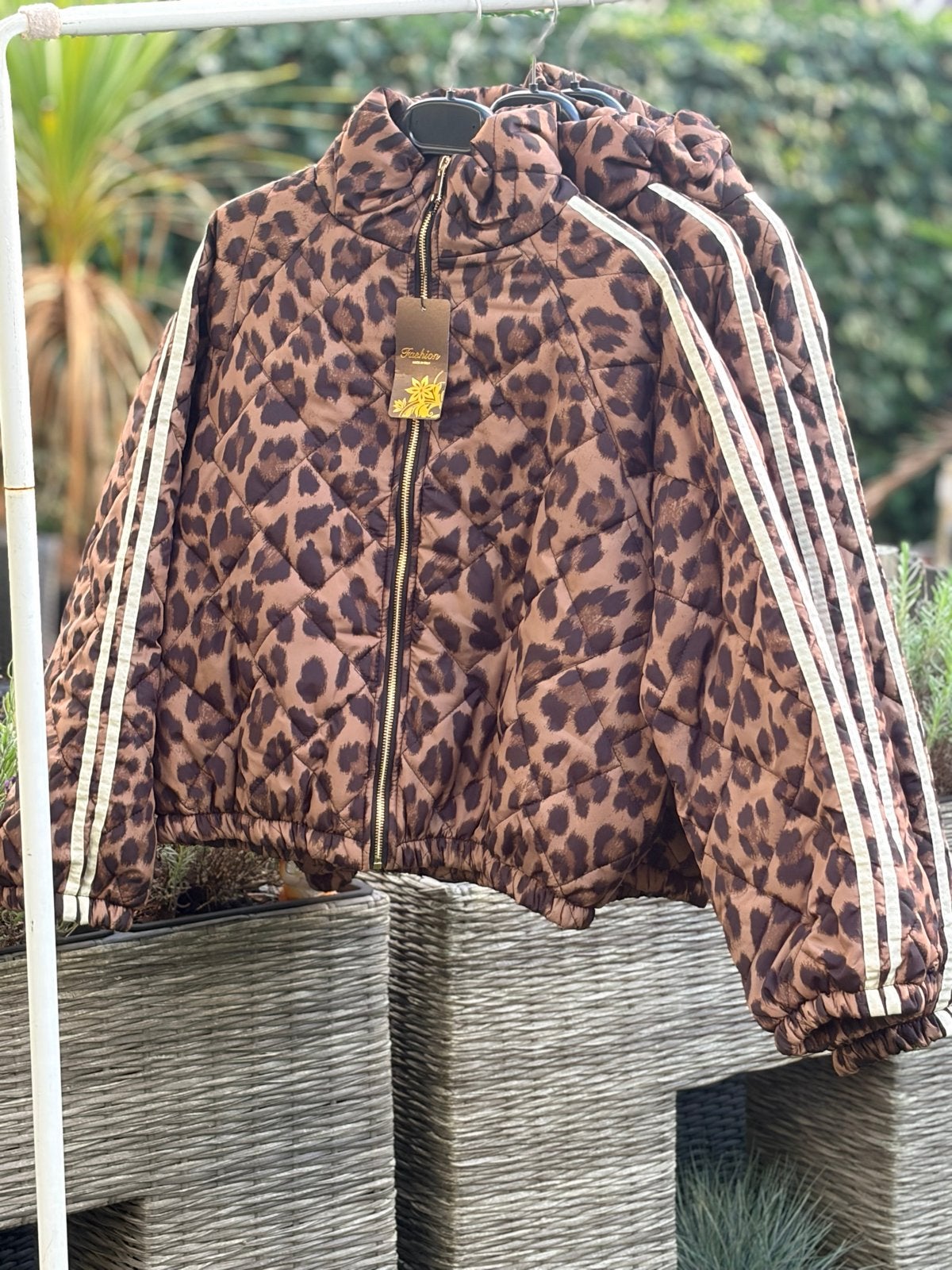 Trendy Leopard Print Gewatteerde Jas met Strepen, Ophalen of Verzenden, Nieuw, Maat 38/40 (M), Bruin