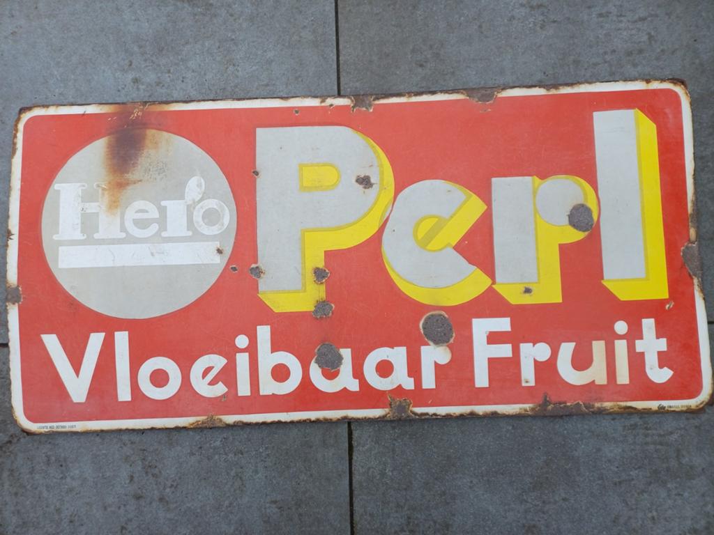 Emaille bord Hero Perl van Edy Dieren., Ophalen