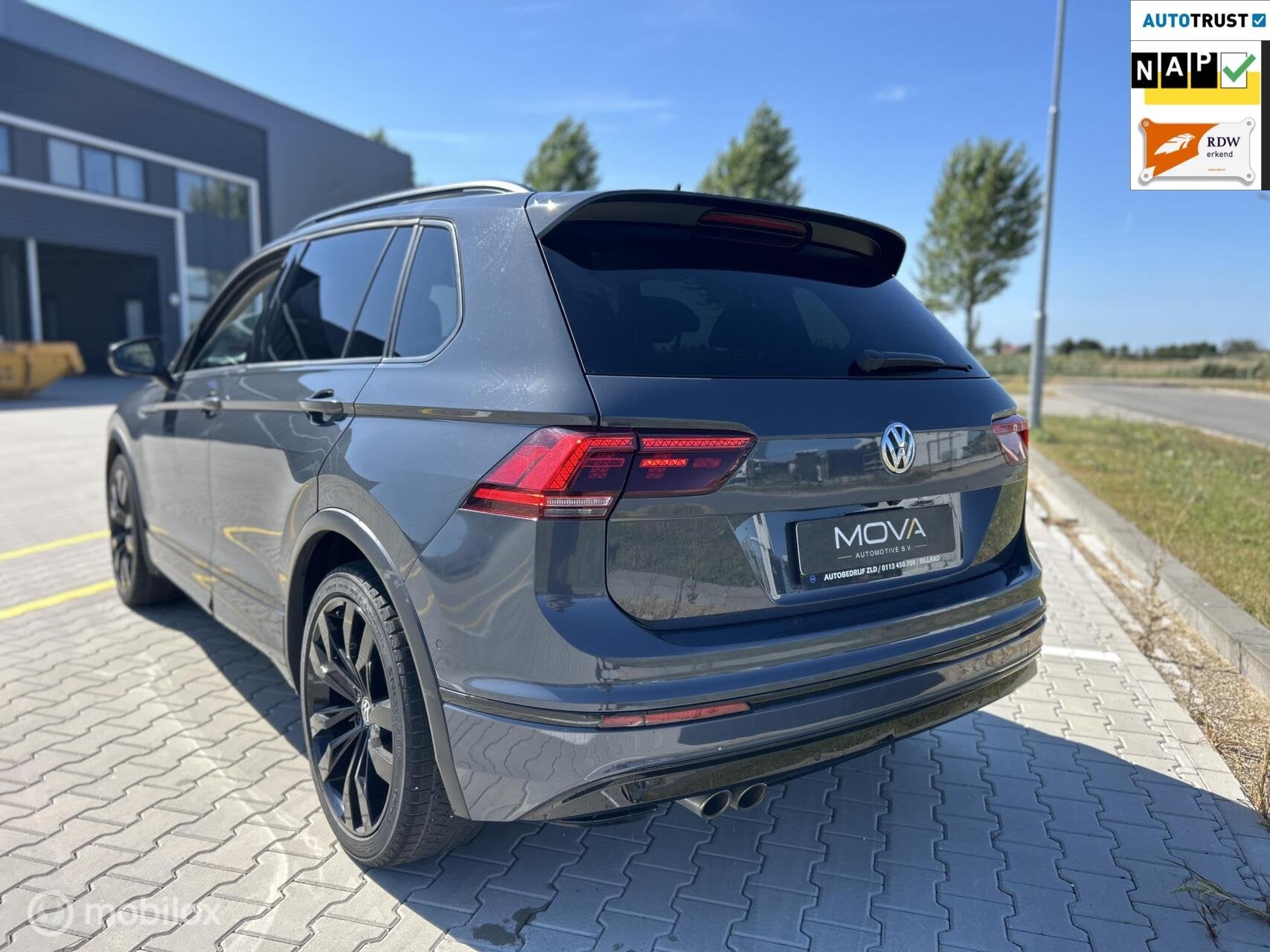 Volkswagen Tiguan 2.0 TDI 4Motion R-Line|CARPLAY|PANO|DSG|, Auto's, Automaat, Euro 6, 1655 kg, Bedrijf