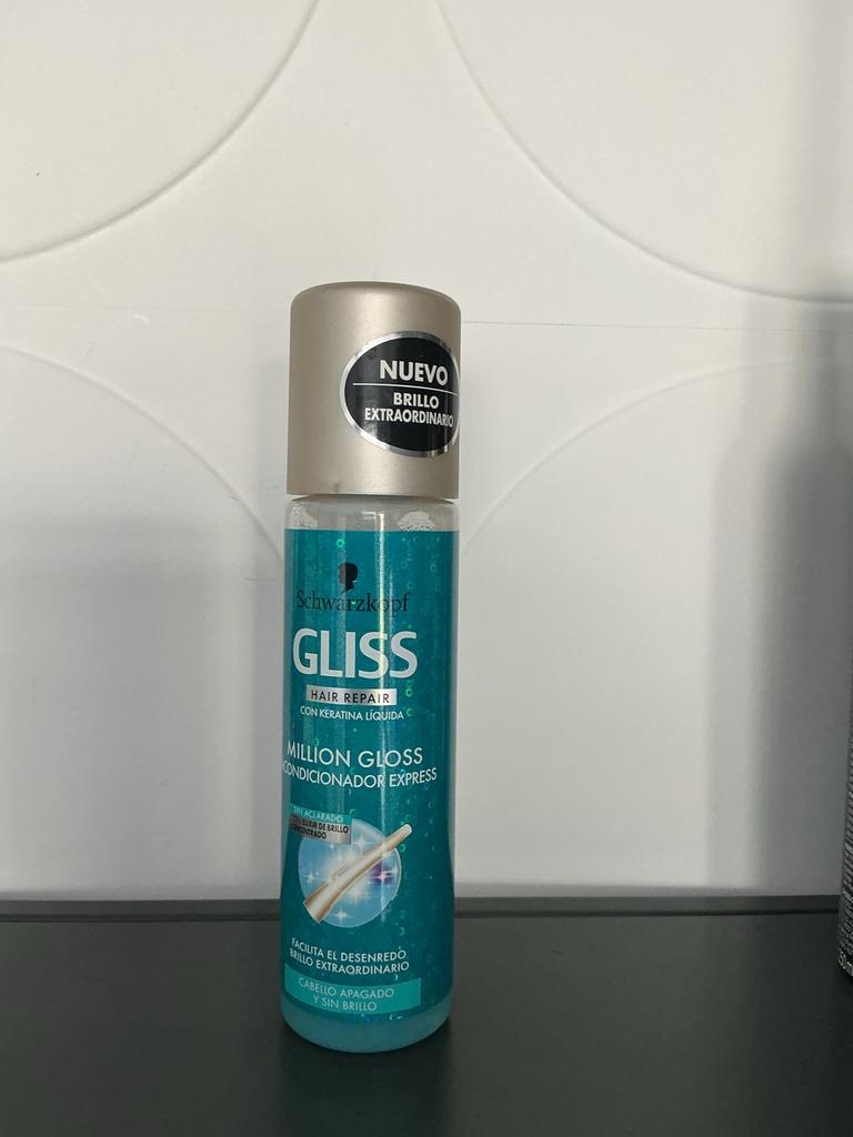 Schwarzkopf Gliss Million Gloss Conditioner Express, Ophalen of Verzenden, Nieuw, Haarverzorger of -hersteller