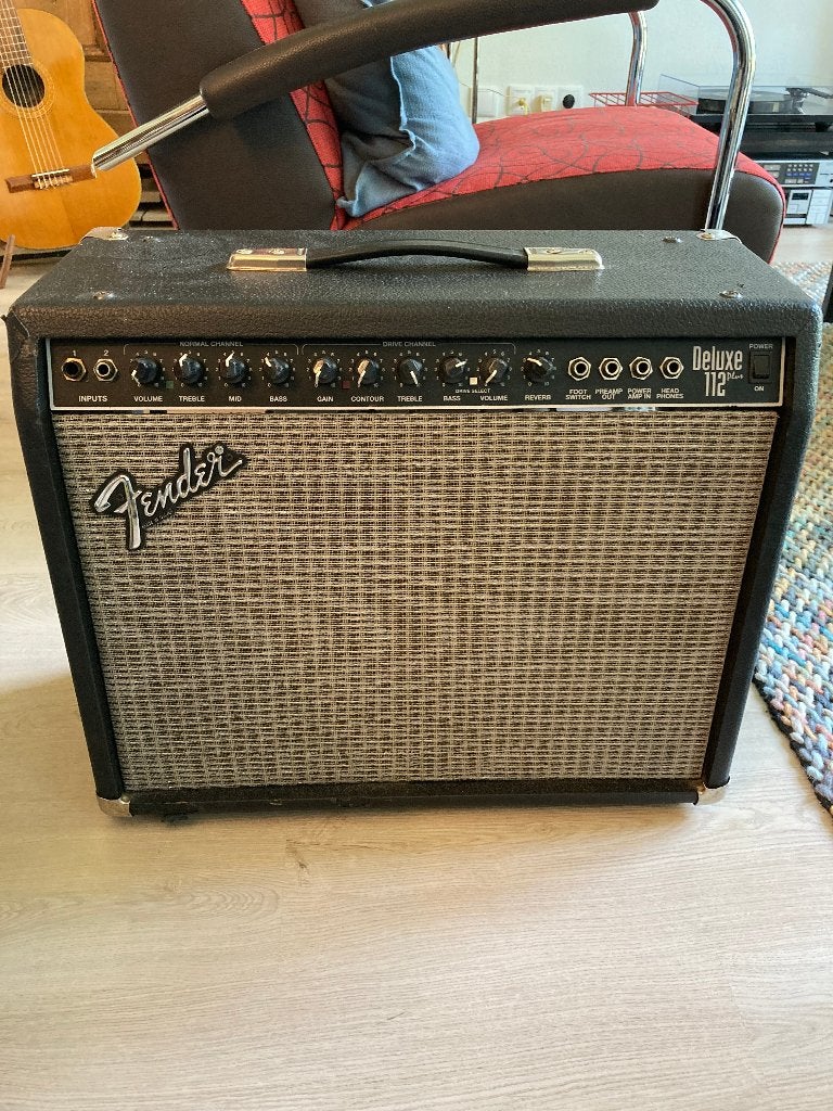 Fender Deluxe 112 Plus gitaarversterker (bas/treble defect), Ophalen, Gebruikt, Gitaar, 50 tot 100 watt