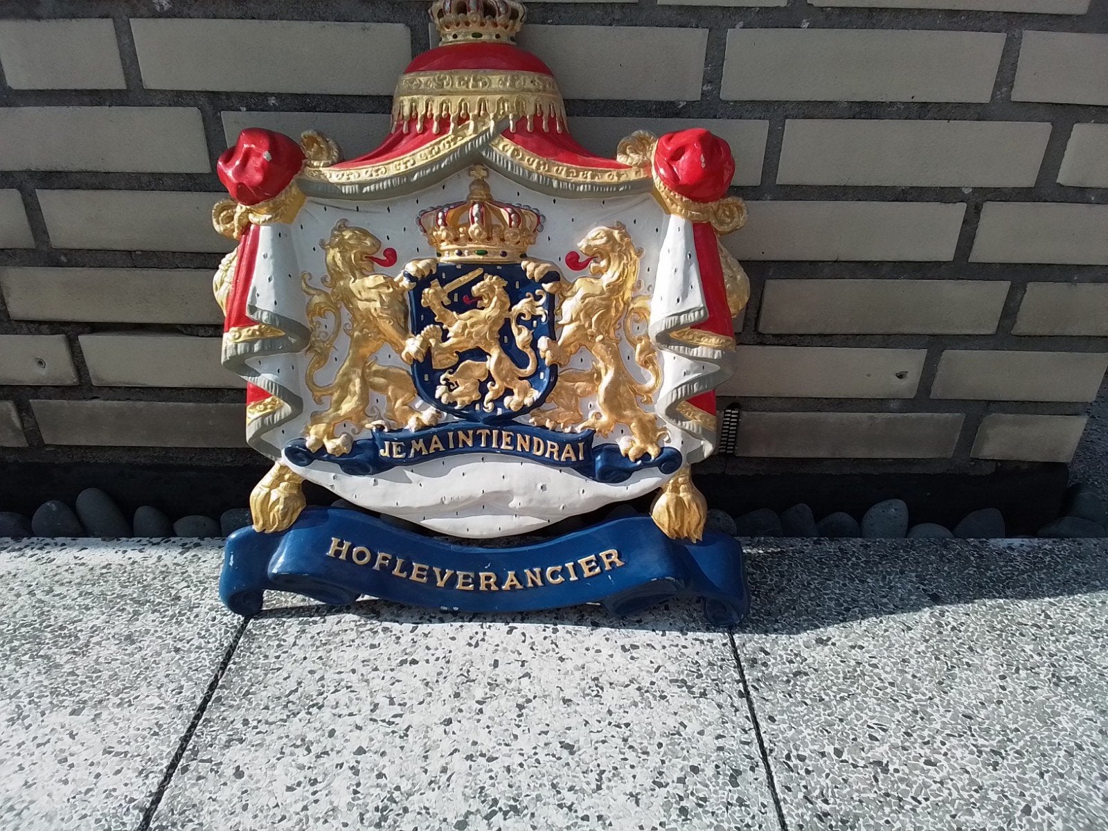 Te koop aangeboden: originele Hofleverancier/Je Maintiendrai, Ophalen