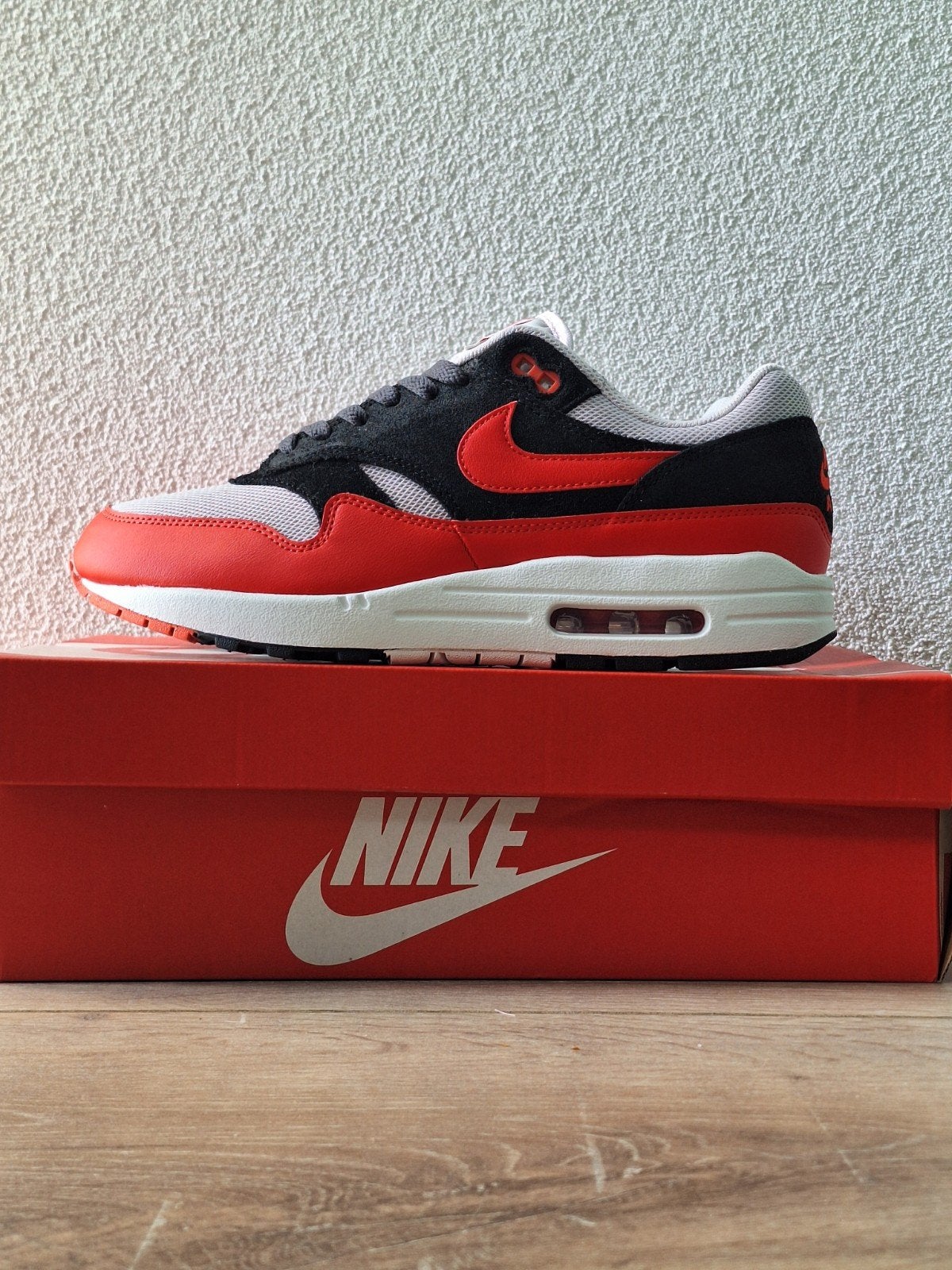 Originele Nike Air Max 1 "Crimson Red" in maat 42, Nike air max, Overige kleuren, Ophalen of Verzenden, Sneakers of Gympen