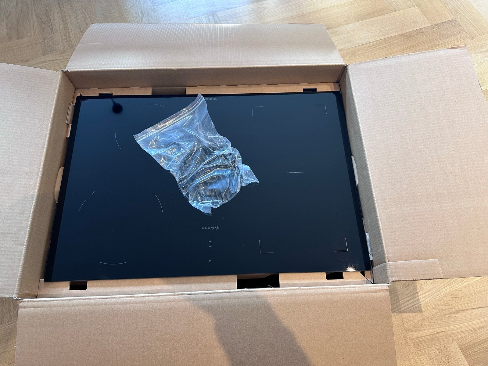 Nieuwe BORA Pure E80PUB1 Inductiekookplaat met Afzuiging, Ophalen, Nieuw, 4 kookzones, Inbouw