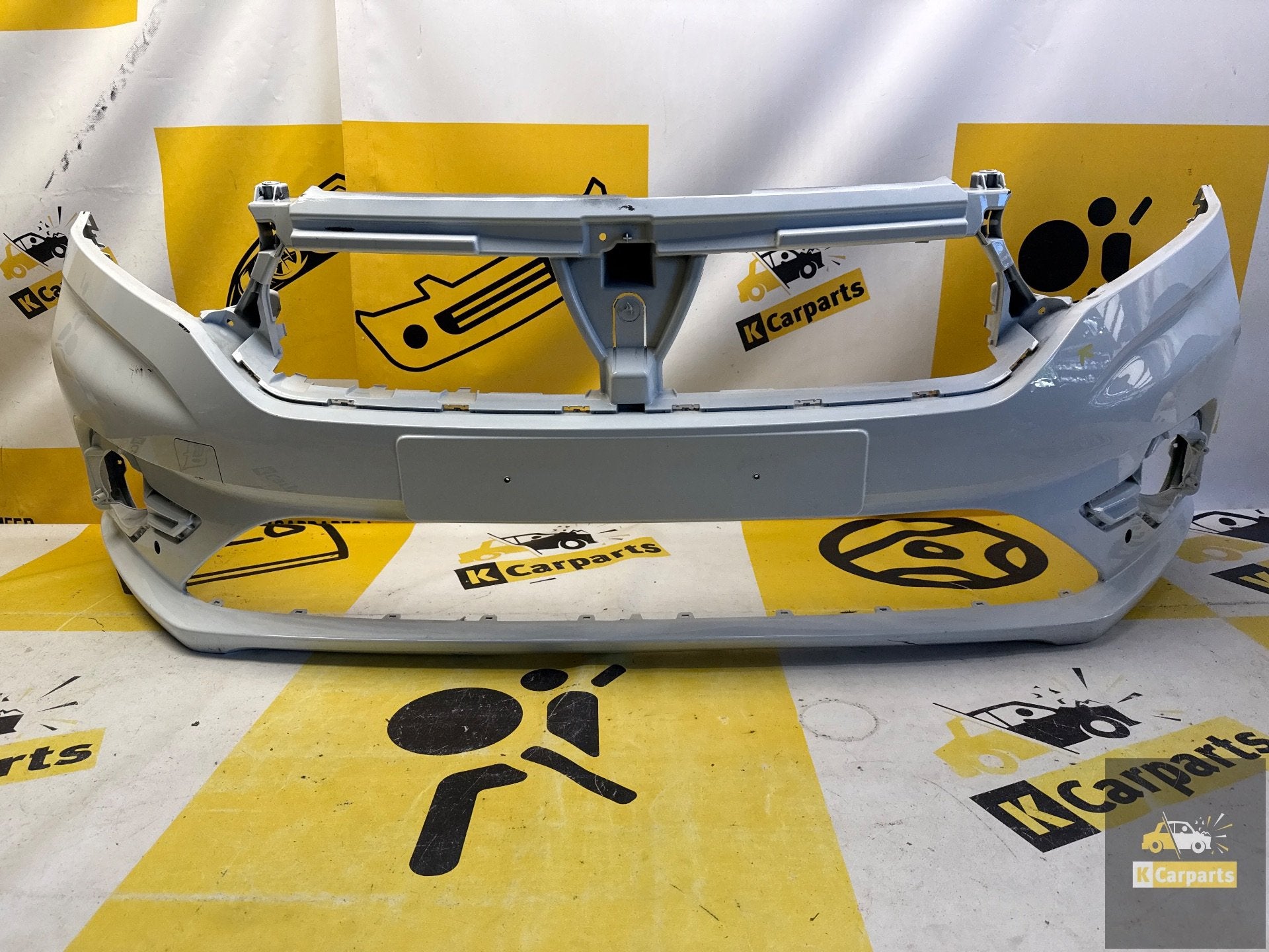 DACIA SANDERO III VOORBUMPER 620228531R Origineel Bumper