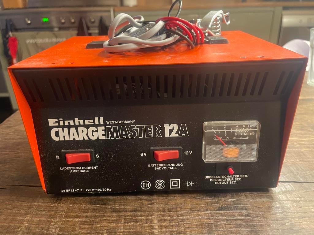 Einhell Accu oplader, Ophalen of Verzenden, Gebruikt