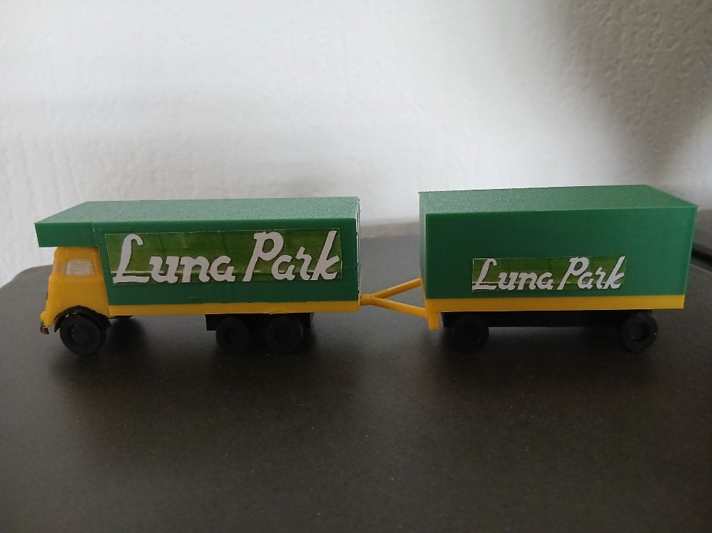 Luna Park vrachtwagen combinatie miniatuur KERMIS, Overige merken, 1:50 of kleiner, Nieuw, Ophalen of Verzenden