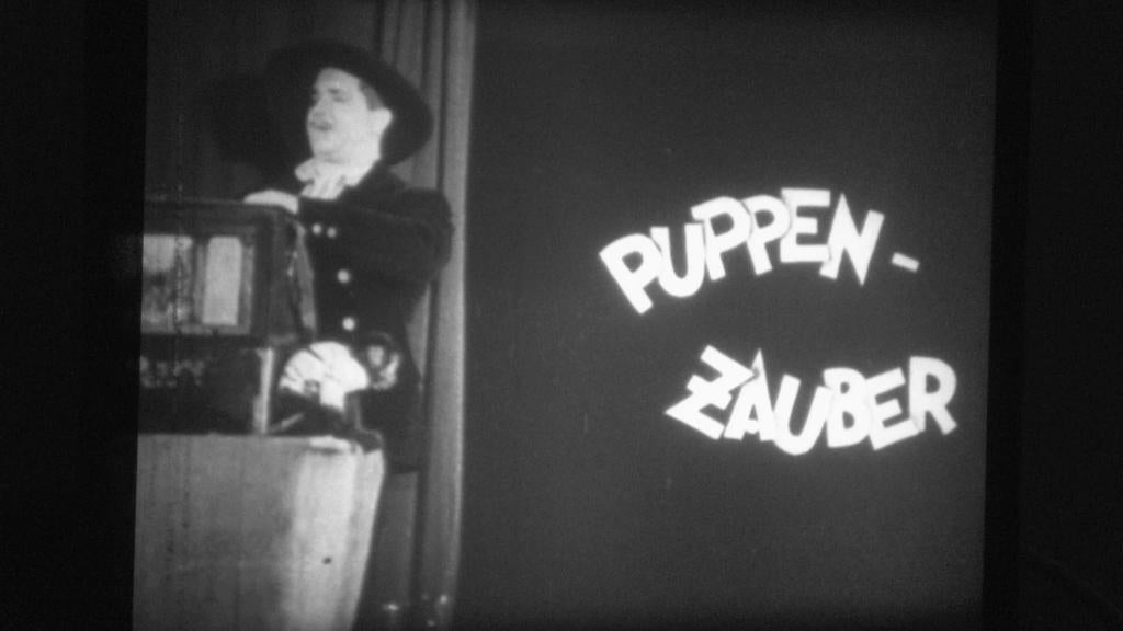 Puppenzauber, een Marionettenspel van Hella Charles, Ophalen, 16mm film
