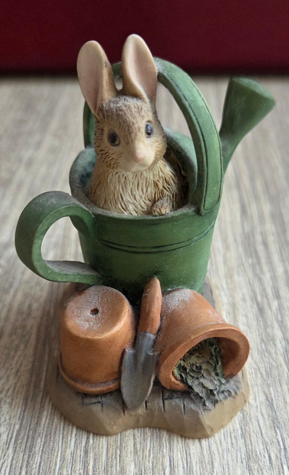 Beatrix Potter Peter Rabbit in gieter beeldje 1996, Ophalen of Verzenden, Zo goed als nieuw