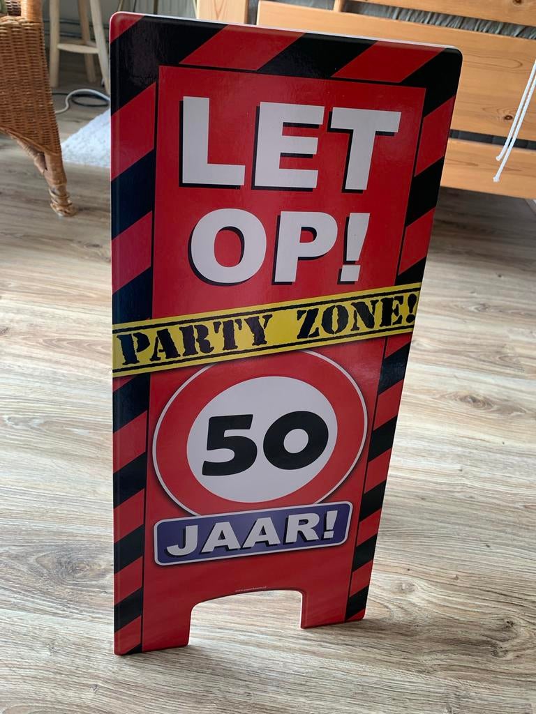Verkeersbord 50 jaar - Party Zone, Ophalen, Zo goed als nieuw