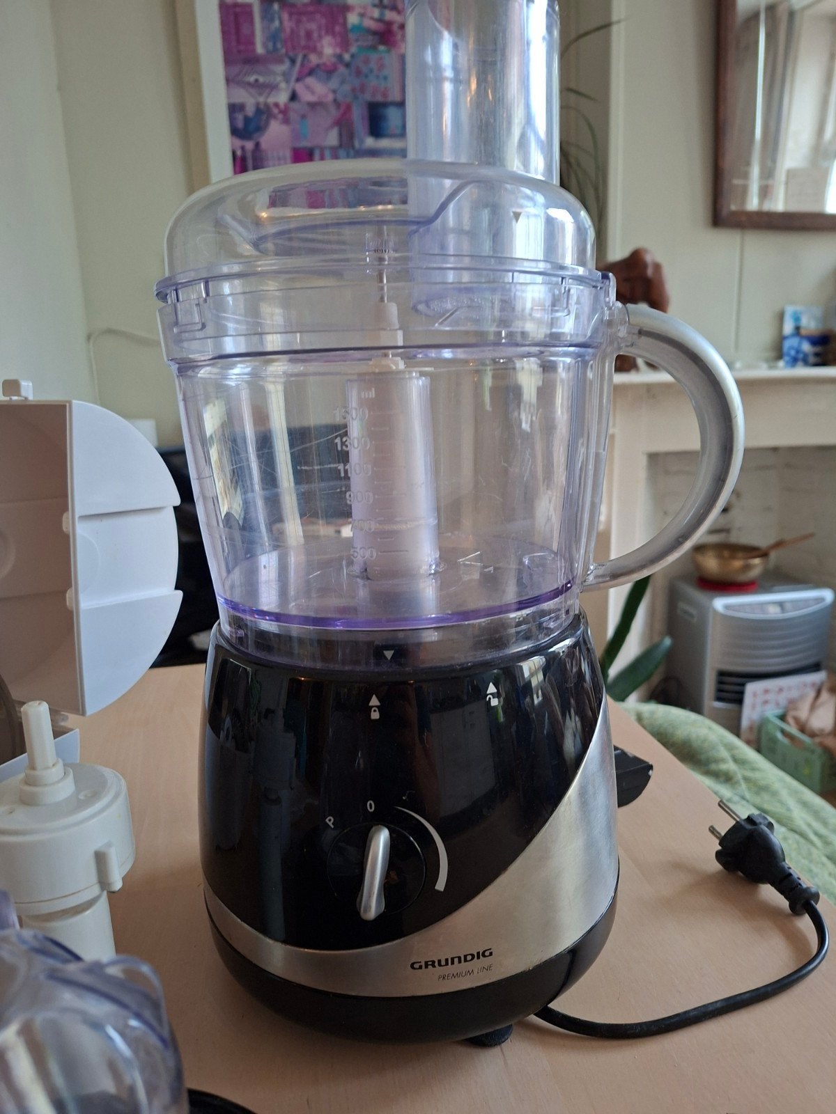 Grundig Keukenmachine - Mist onderdelen, 1 tot 2 liter, Ophalen of Verzenden, Gebruikt, 2 snelheden
