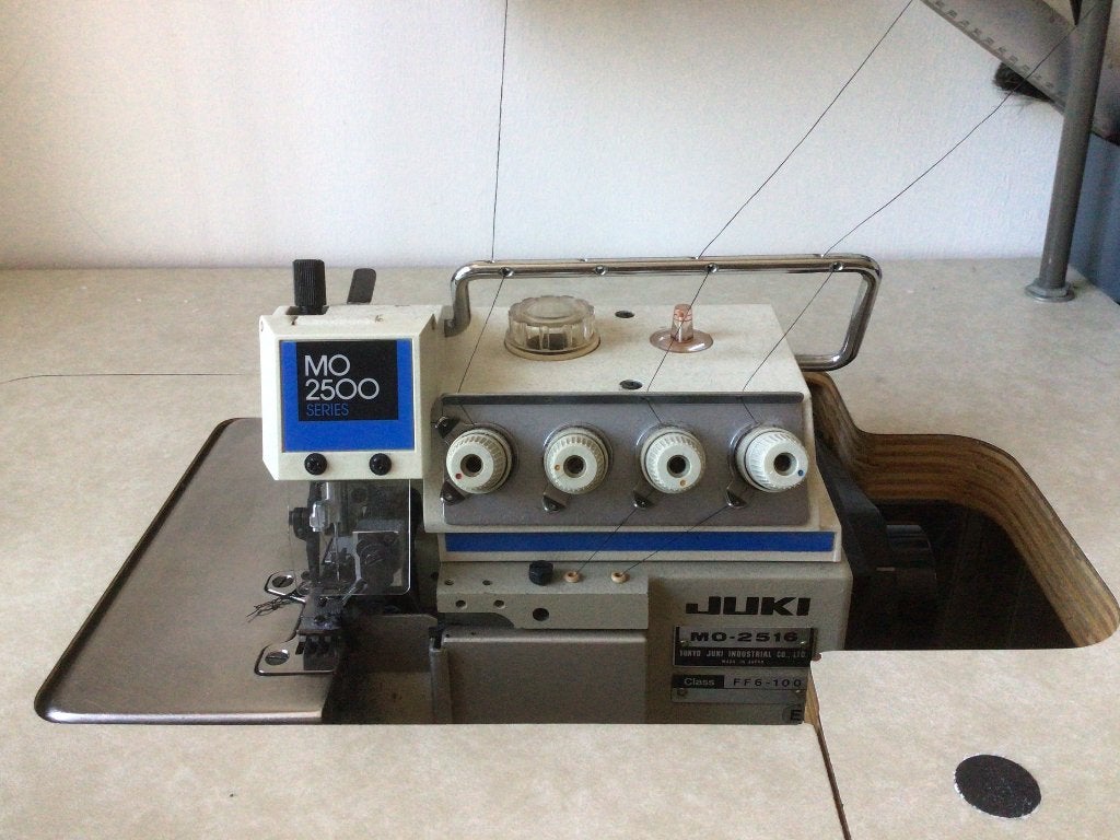 Lockmachine, Hobby en Vrije tijd, Naaimachines en Toebehoren, Gebruikt, Lockmachine, Industrieel, Ophalen