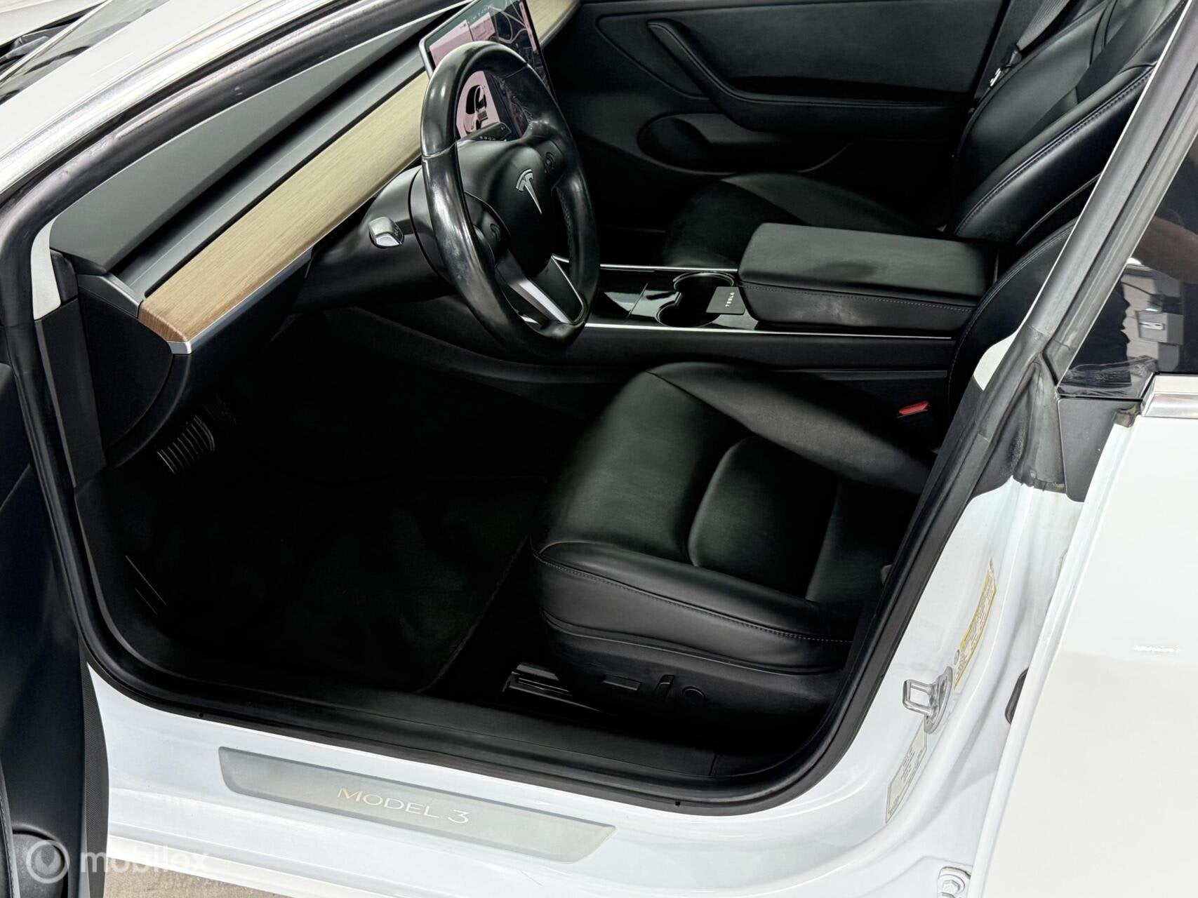 Tesla Model 3 Long Range AWD 75 kWh, Auto's, Tesla, Automaat, Stoelverwarming, 910 kg, Zwart