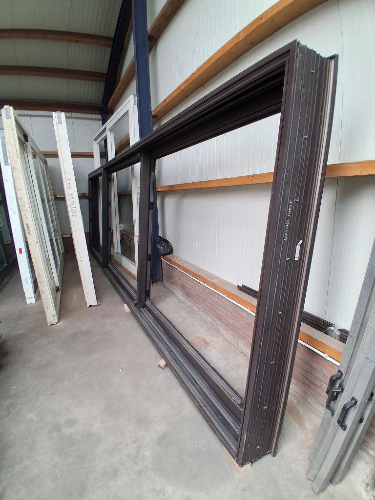 XXL Aluminium Triple glas Schuifpui bezorge factuur mogelijk, Doe-het-zelf en Verbouw, Kozijnen en Schuifpuien, 225 cm of meer