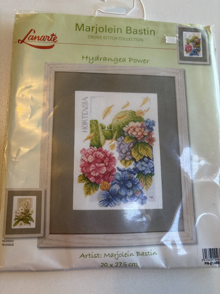 borduurpakket van LanArte Marjolein Bastin - Hydrangea Power, Hobby en Vrije tijd, Verzenden, Zo goed als nieuw, Handborduren