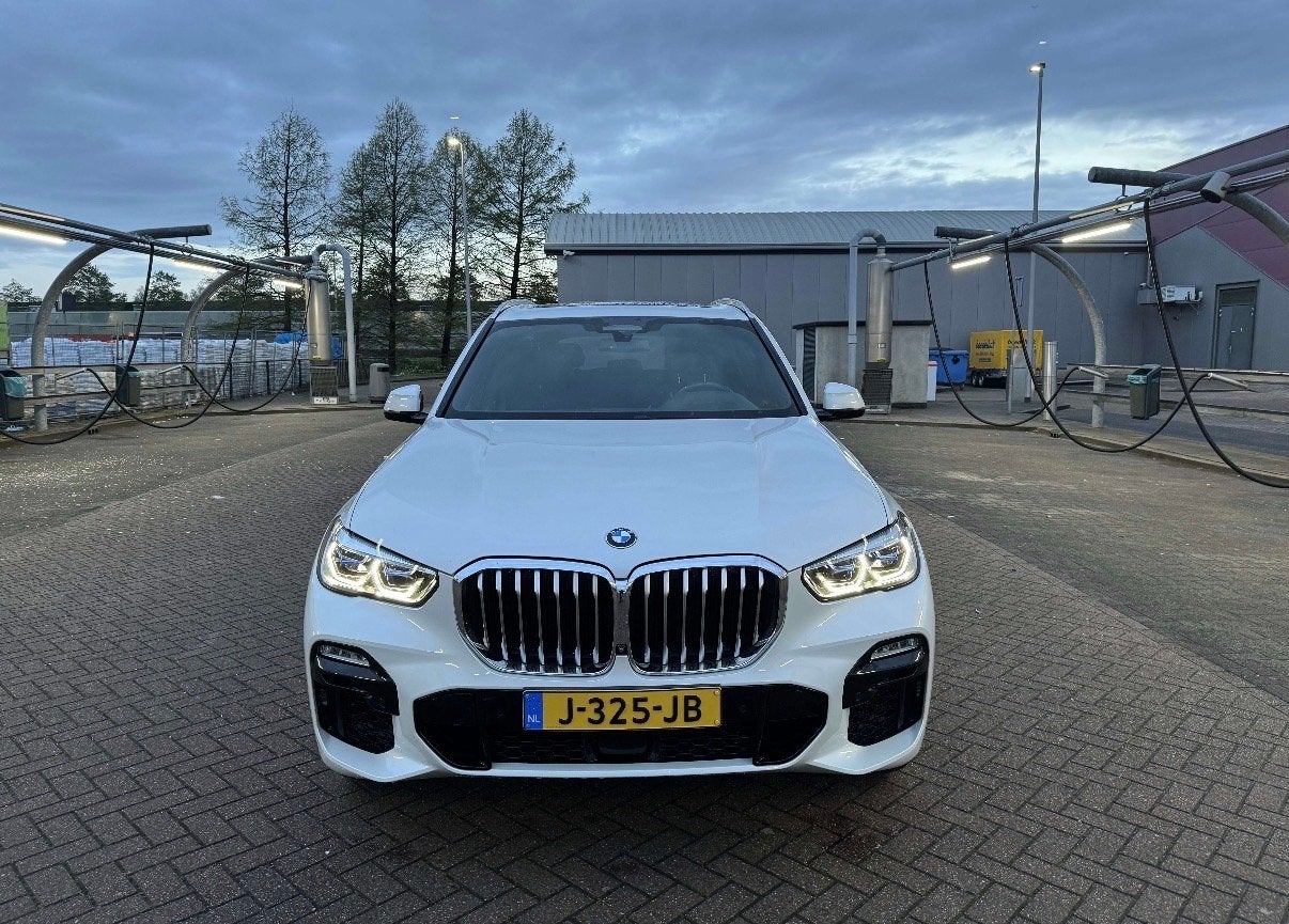 BMW X5 Xdrive45e M-sport FULL OPTIONS | Dealer onderhouden, X5, Wit, 2410 kg, Vierwielaandrijving