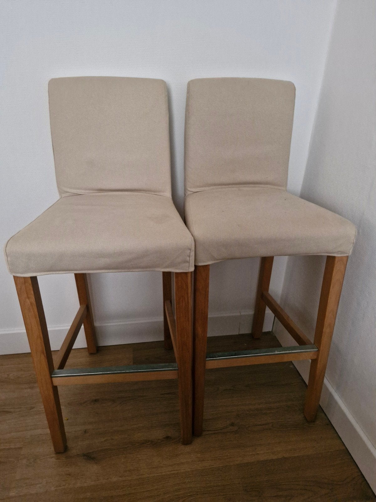 IKEA Bergmund barkrukken - 4 stuks, Huis en Inrichting, Barkrukken, Gebruikt, Met voetsteun, Ophalen of Verzenden, 90 cm of meer