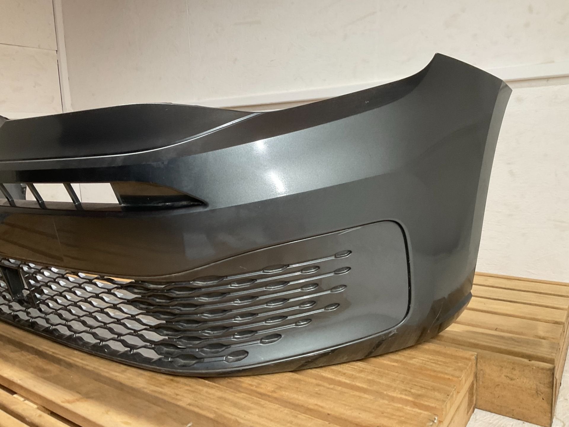 Bumper Volkswagen CADDY 2K7 2K7807221A 2021-2025 Voorbumper, Gebruikt, Volkswagen AG, Bumper, Berliner Ring 2
38440  Wolfsburg, DE