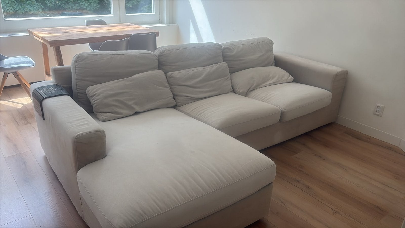Lichtgrijze loungebank met chaise longue, 250 tot 300 cm, Gebruikt, Hoekbank, Ophalen of Verzenden