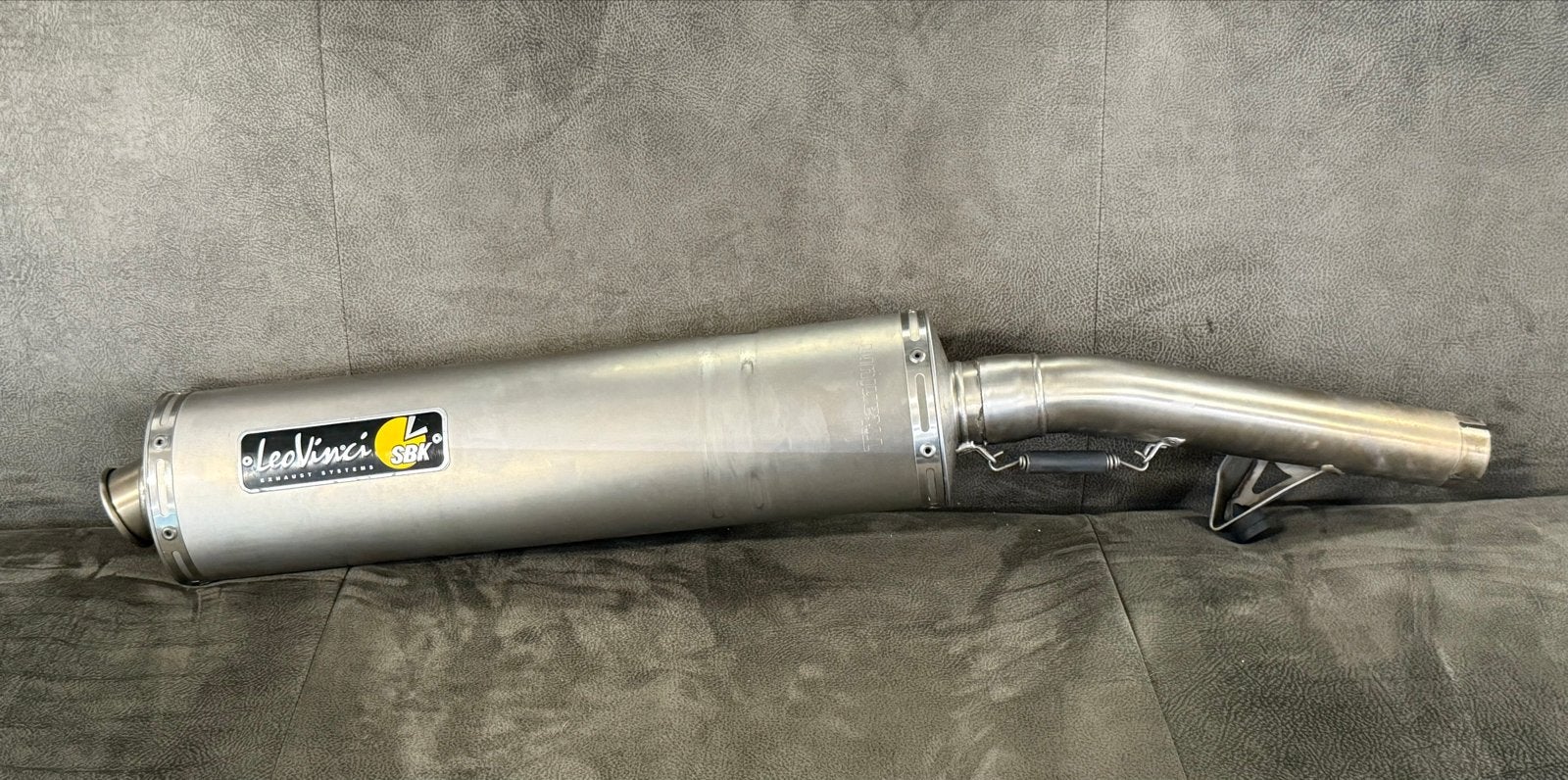 LeoVince SBK Titanium uitlaatdemper met bevestigingsklem, Gebruikt, LeoVince, LeoVince, Ophalen of Verzenden