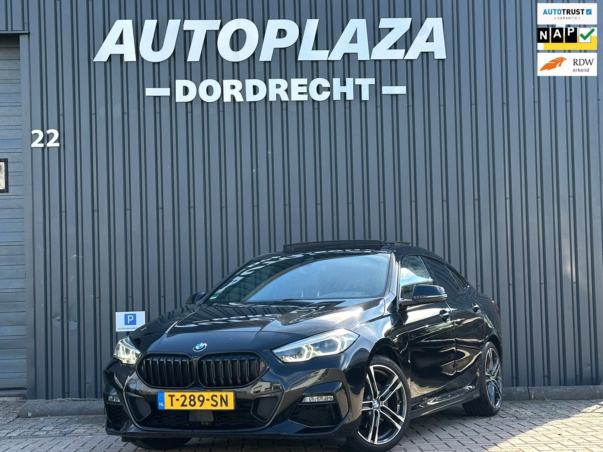 BMW 2-serie Gran Coupé 218i|M-Pakket|Pano|Camera|Carplay|, Auto's, Dealer onderhouden, 136 pk, Gebruikt, Euro 6